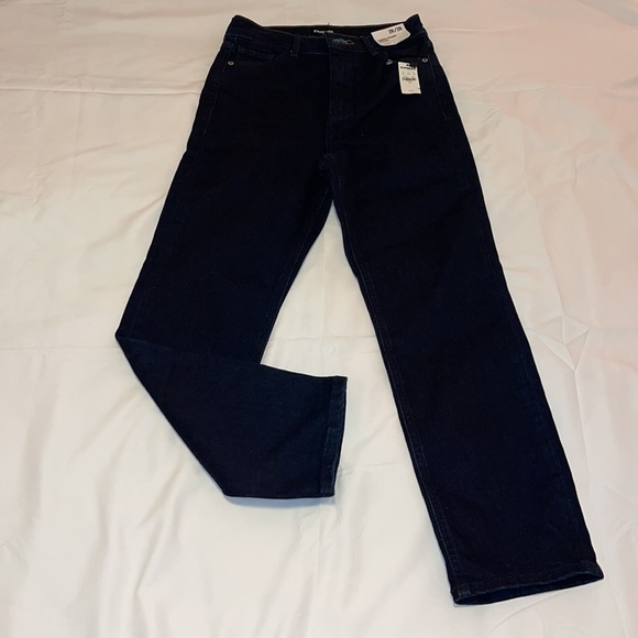 Cropped Straight High Rise Jeans - Picture 3 of 9